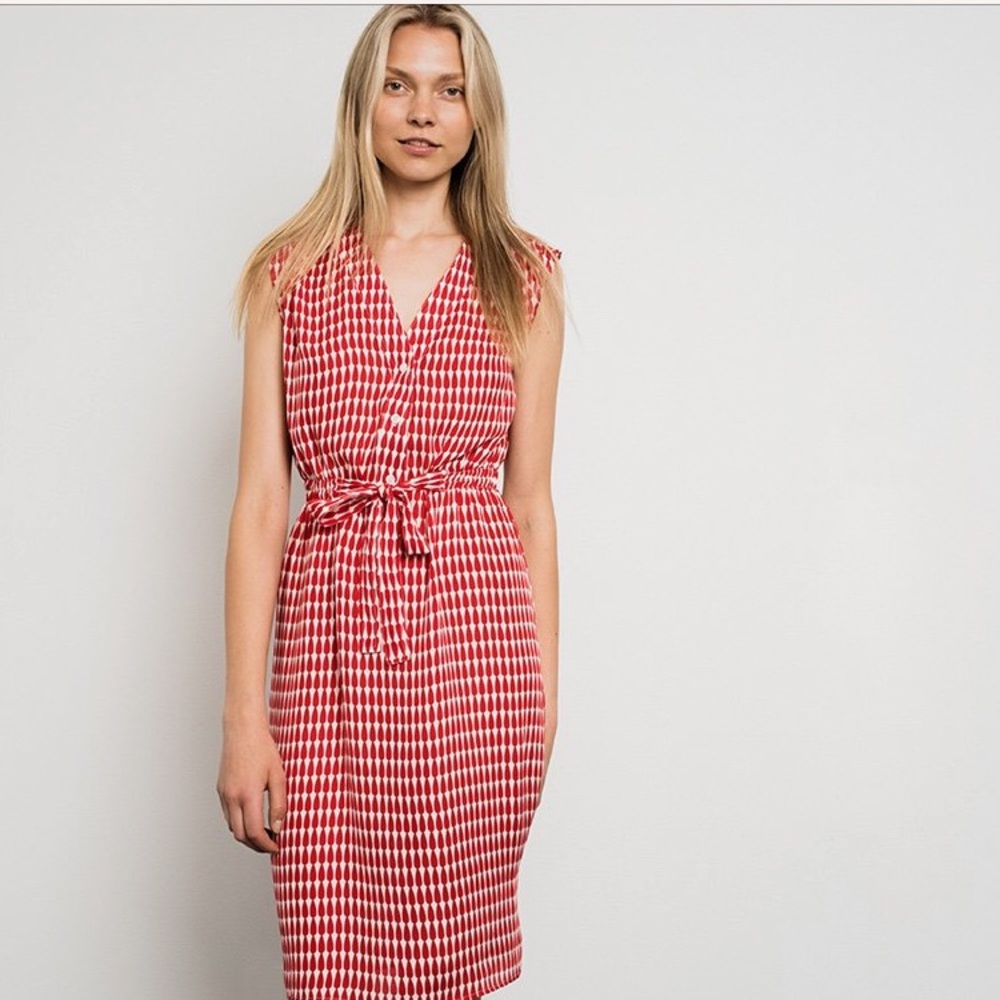 NEW Tucker NYC sleeveless silk tie waist dress